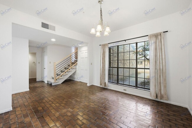 Building Photo - 2024 Heather Brook Dr