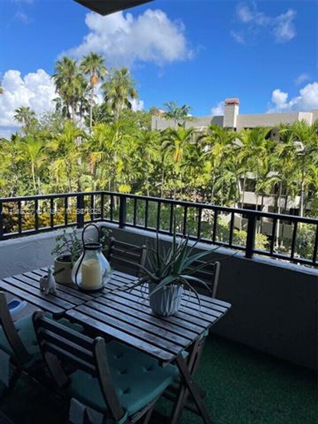 Building Photo - 151 Crandon Blvd