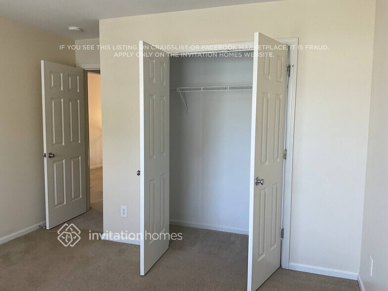 Building Photo - 911 Wind Carved Ln