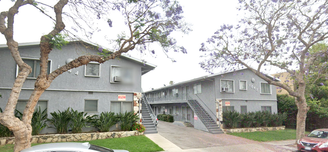 Building Photo - 1042 Stanley