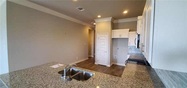 Building Photo - 100 Bailey Kay Ct