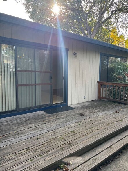 Building Photo - 1678 E St