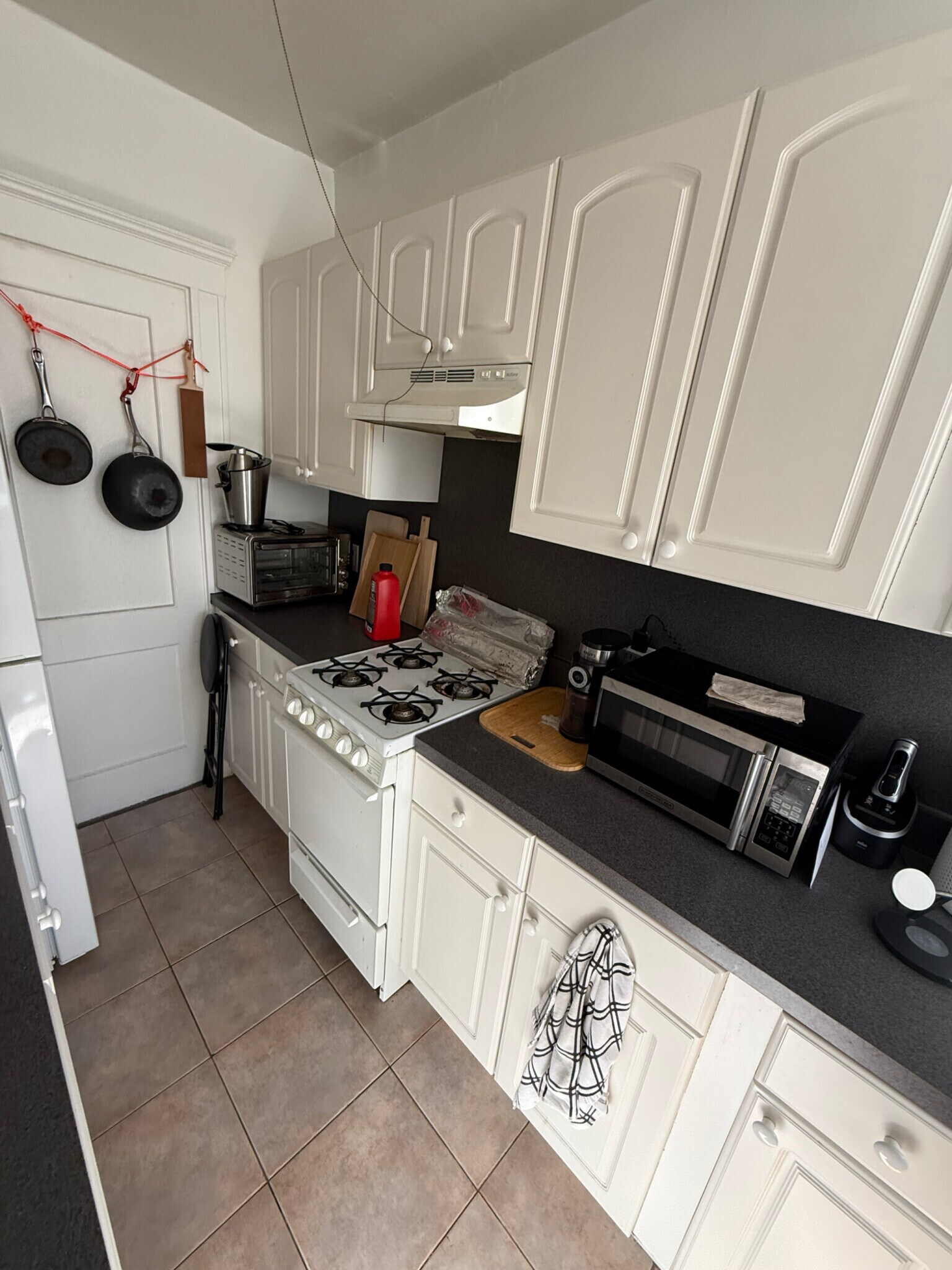 Building Photo - 51 Park Dr