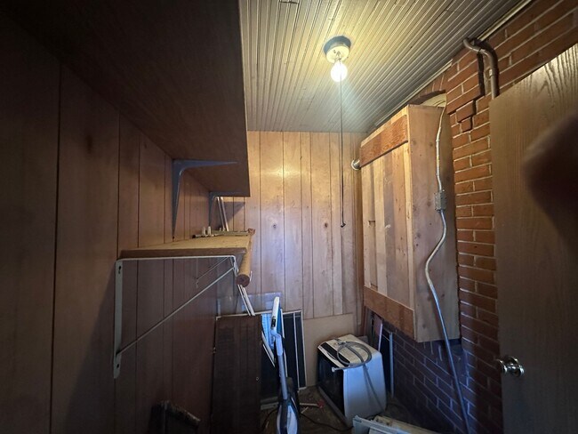 Building Photo - 315 N 2nd Ave