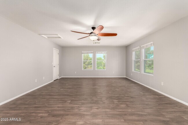 Building Photo - 2771 S Sailors Way