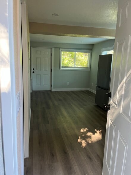 Building Photo - 40 La Encinal