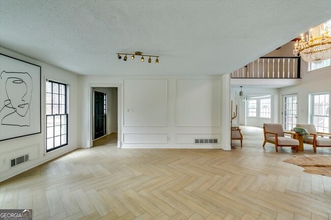 Building Photo - 193 S Kite Lake Rd