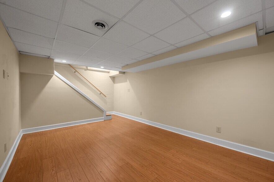 Building Photo - 1149 Cooper Dr