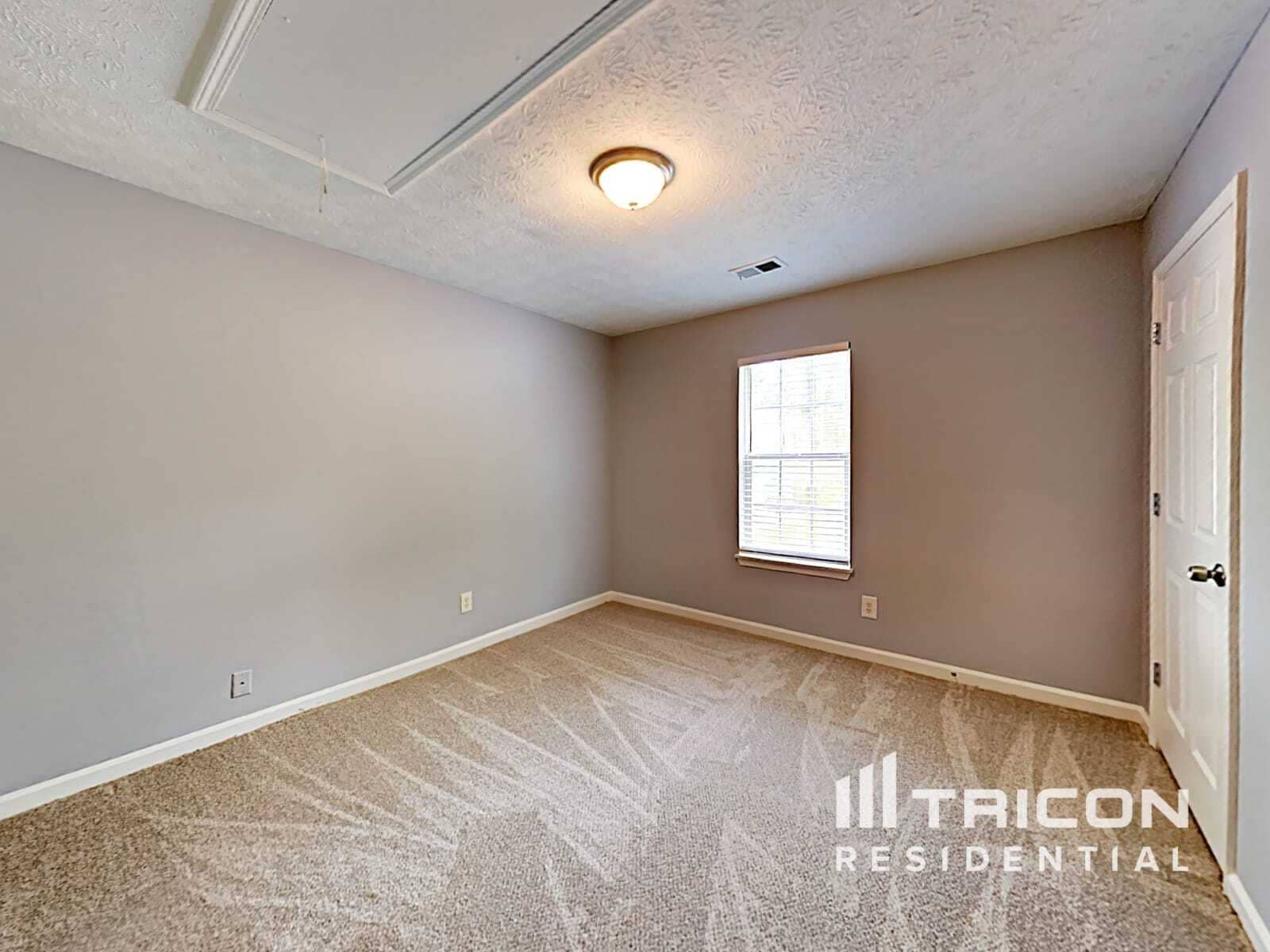 Building Photo - 303 Mephisto Cir