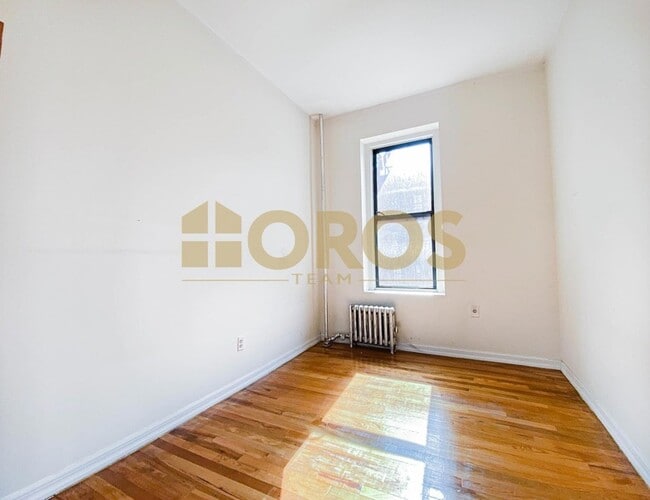 Building Photo - 273 E 3rd St