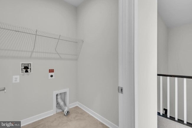 Building Photo - 14910 Townshend Ter Ave