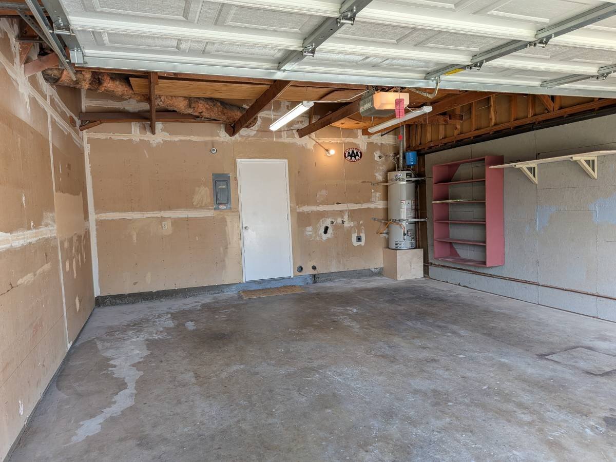 Building Photo - 9279 Corinthian Cir