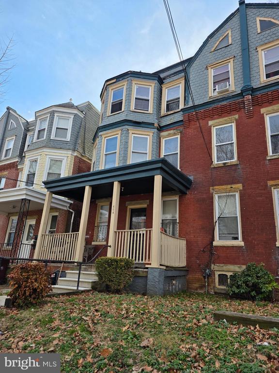 Building Photo - 604 W 20th St