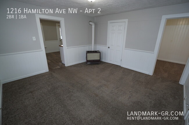 Building Photo - Updated 2-Bed, 1-Bath – First Month $775 Rent