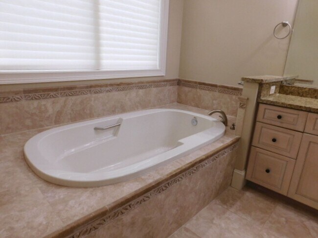 Building Photo - Beautiful Home Located In Indigo Run