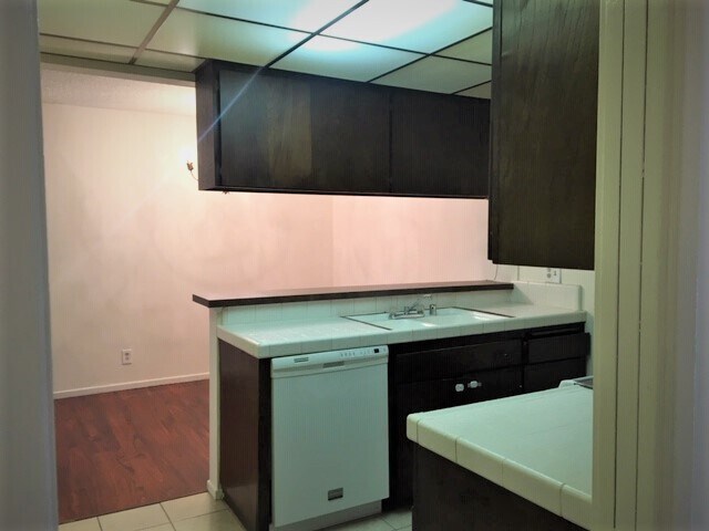 Building Photo - Winbury #104