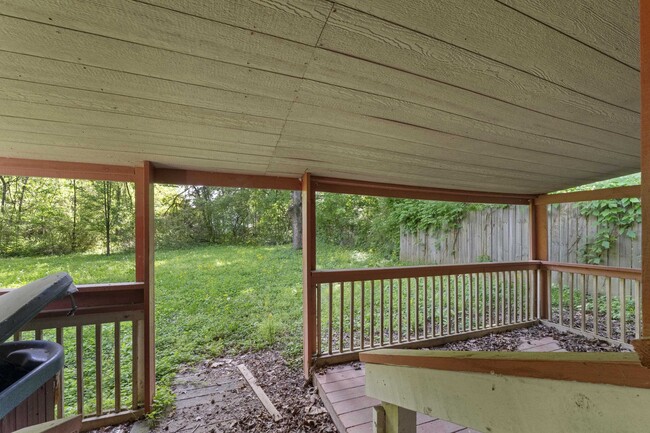 Building Photo - 3066 Redbud Rd