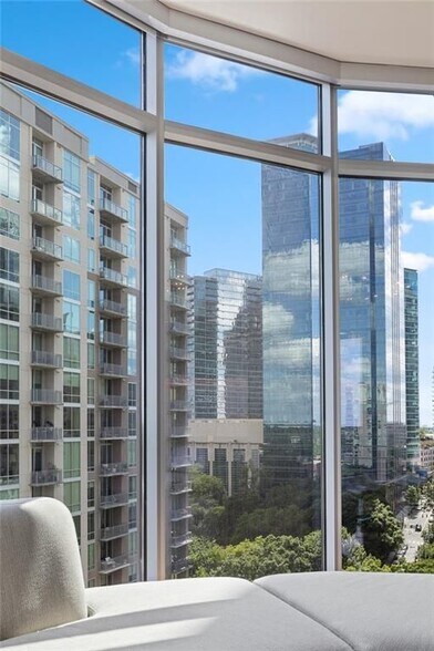 Building Photo - 222 12th St NE