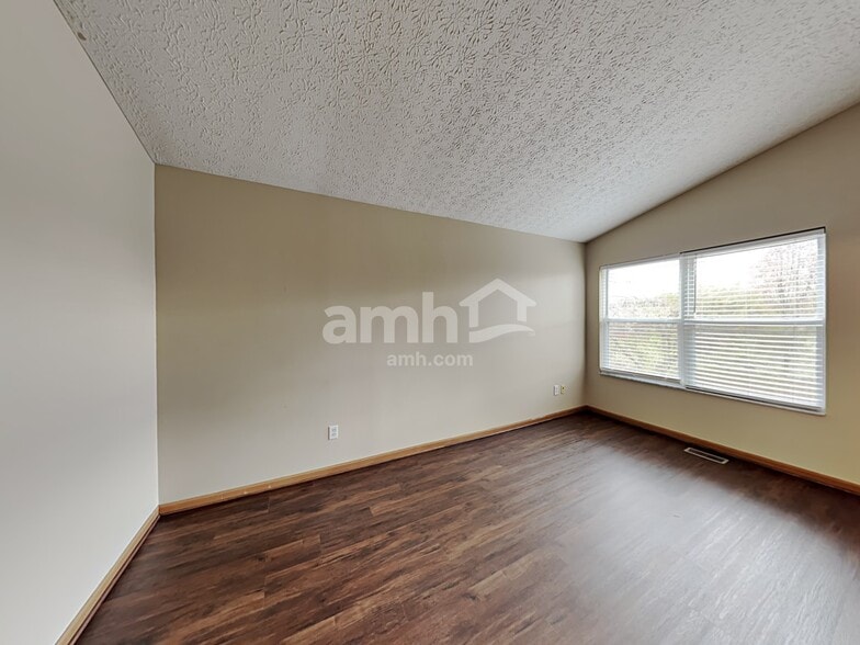 Building Photo - 3572 Wesson Dr