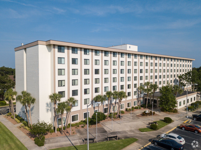 Primary Photo - Central Manor Apartments