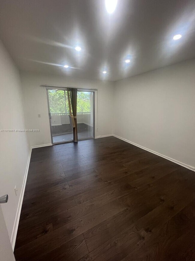 Building Photo - 13455 SW 9th Ct