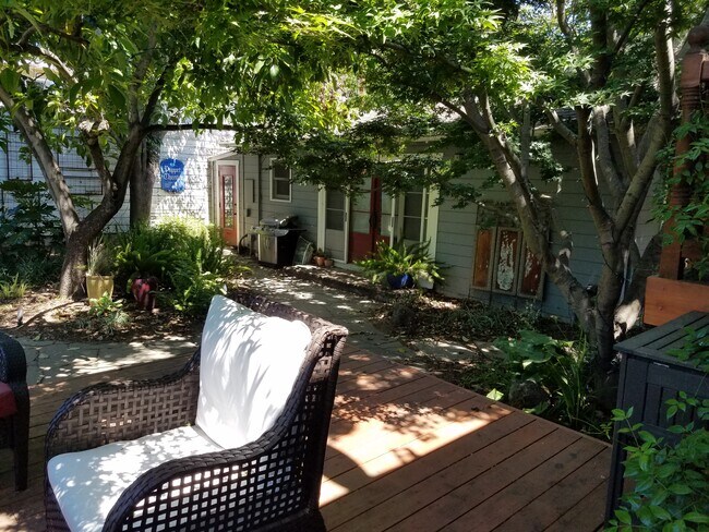 Primary Photo - 134 S 12th St