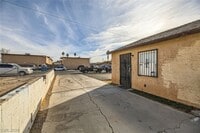 Building Photo - 2133 Ellis St