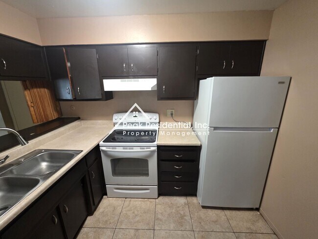 Building Photo - Norcade2912