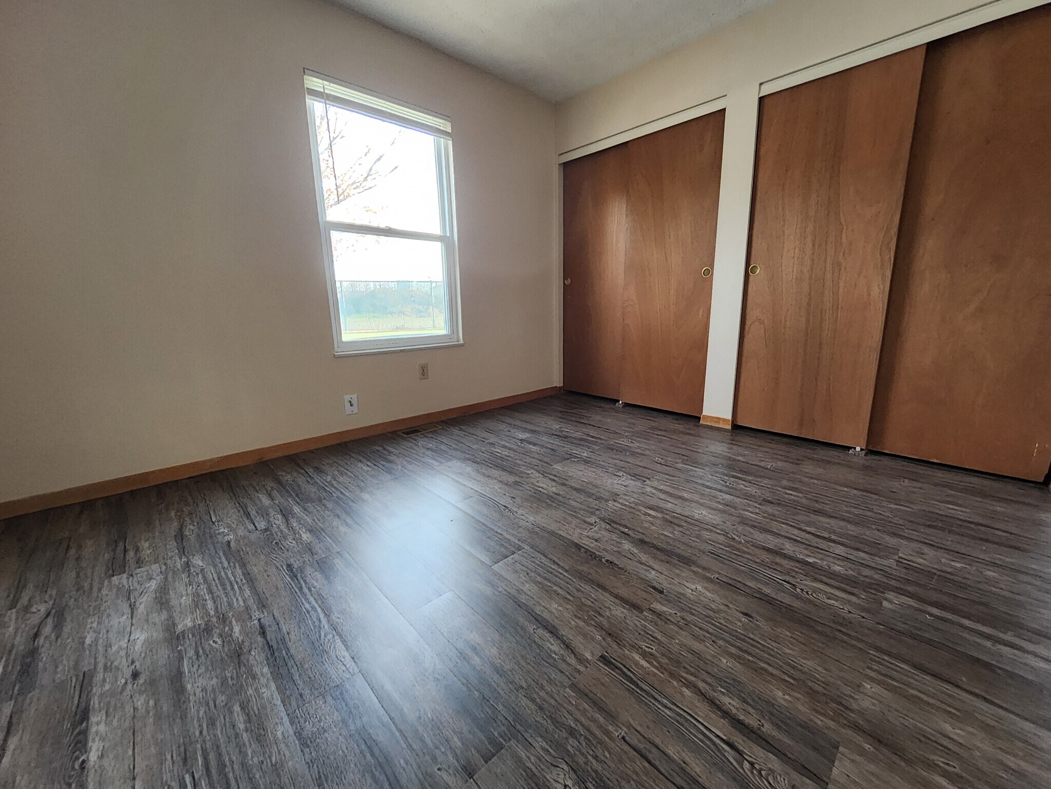 Building Photo - 220 Heritage Cir