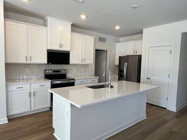 Building Photo - Brand New - 3 Bed/2.5 Bath Home - Conover - 2 Car Attached Garage - Primary Bedroom on Main Floor...