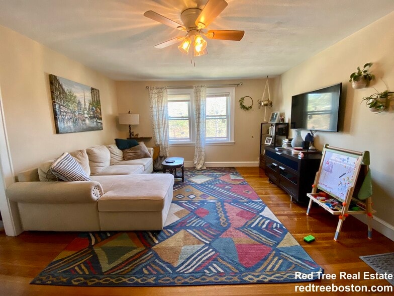 Building Photo - 4907 Washington St