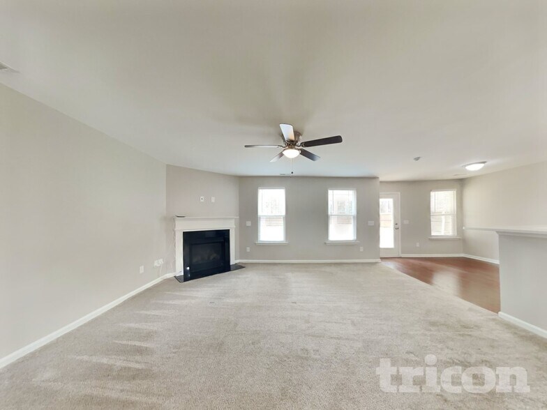 Building Photo - 31 Burr Oak Cir