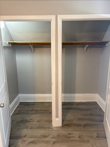 Building Photo - 7111 S Greenwood Ave