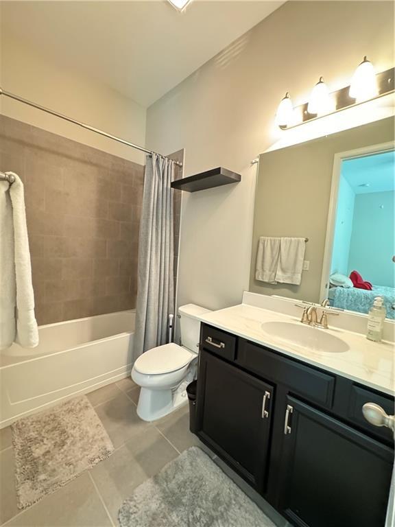 Building Photo - 512 Edgewater Dr