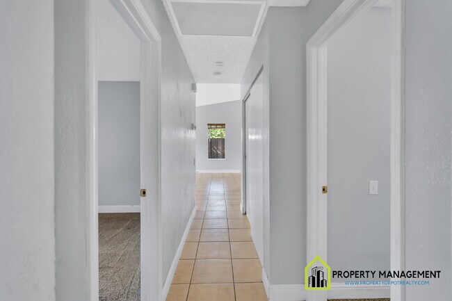 Building Photo - Remodeled 4-Bedroom Retreat with Large Backyard