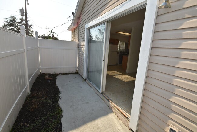 Building Photo - 42 Coral Reef Ct N