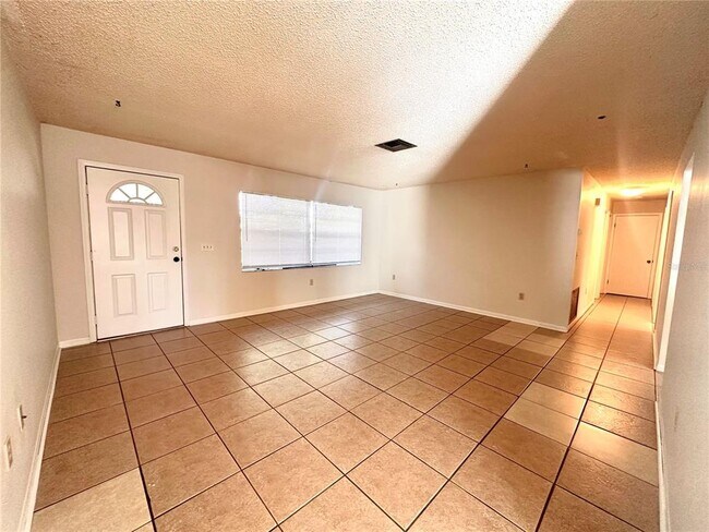 Building Photo - 25946 Pine Ridge Rd