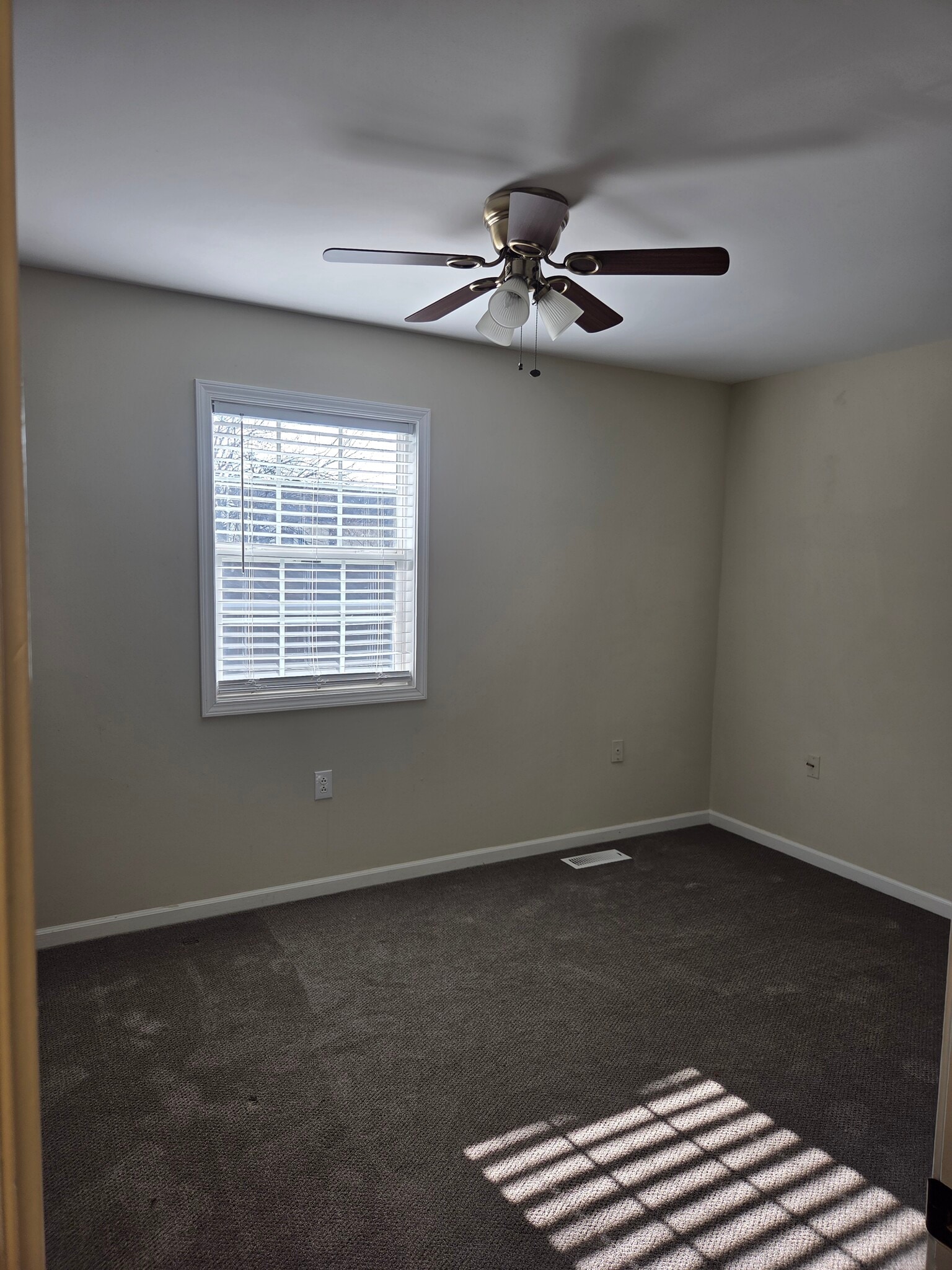 Building Photo - 3007 W Sunset Dr