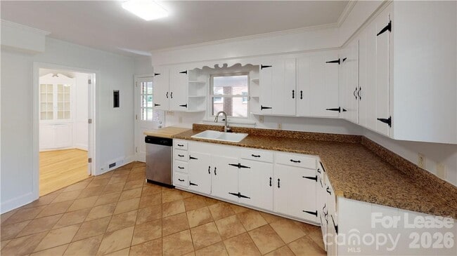 Building Photo - 1426 Bevis Dr