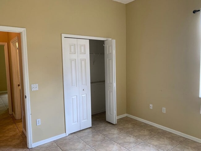 Building Photo - Quality Home in Great Neighborhood