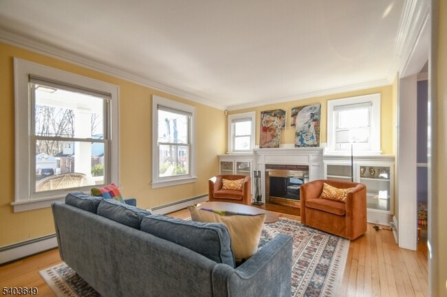 Building Photo - 11 Morris Ct