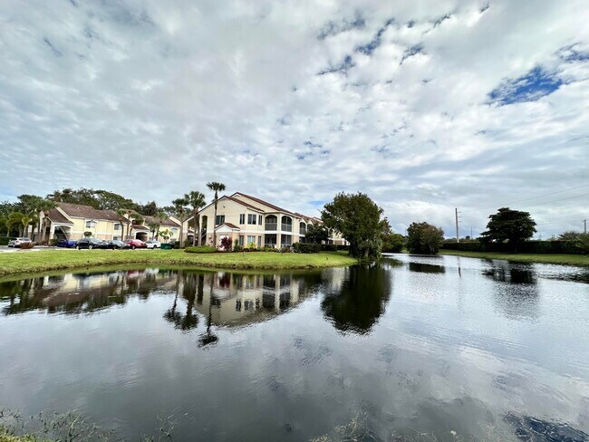 Building Photo - 815 Boynton Beach Blvd