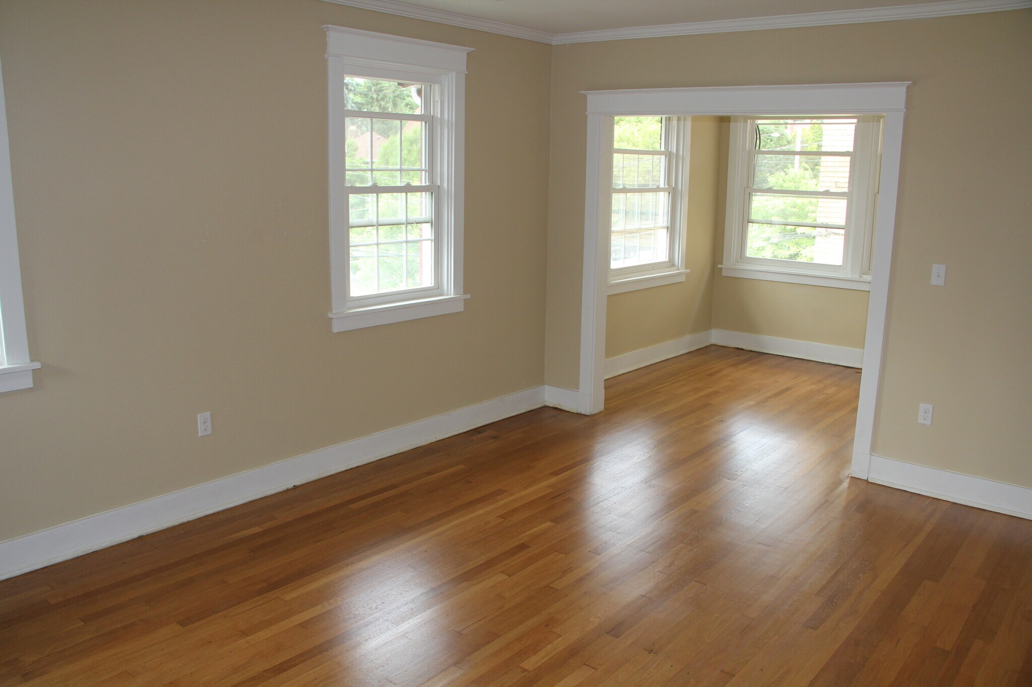 Building Photo - 5608 Beacon St