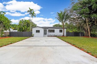 Building Photo - 5933 SW 61st Ave