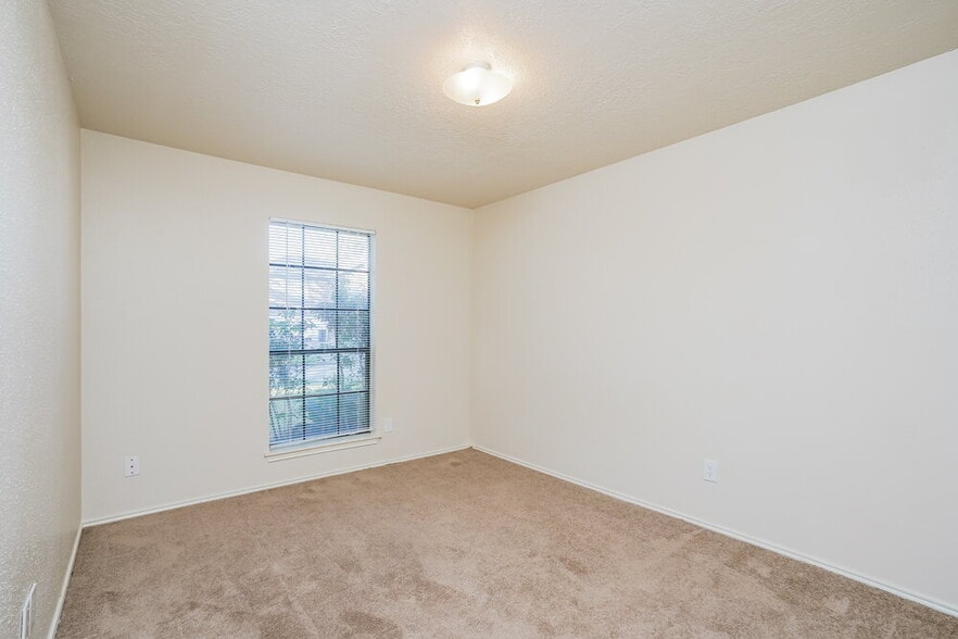 Building Photo - 1331 Three Forks Dr