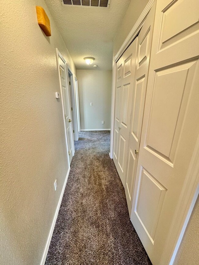 Building Photo - Fantastic Ranch Home in Battleground with ...
