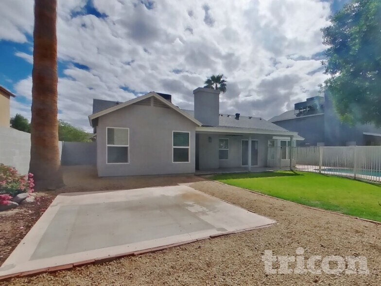 Building Photo - 1934 E Kent Ave