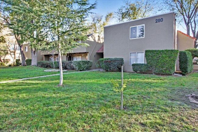 Building Photo - 280 Tradewinds Dr