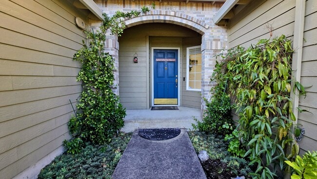 Building Photo - 3391 NE Jackson Rd Loop