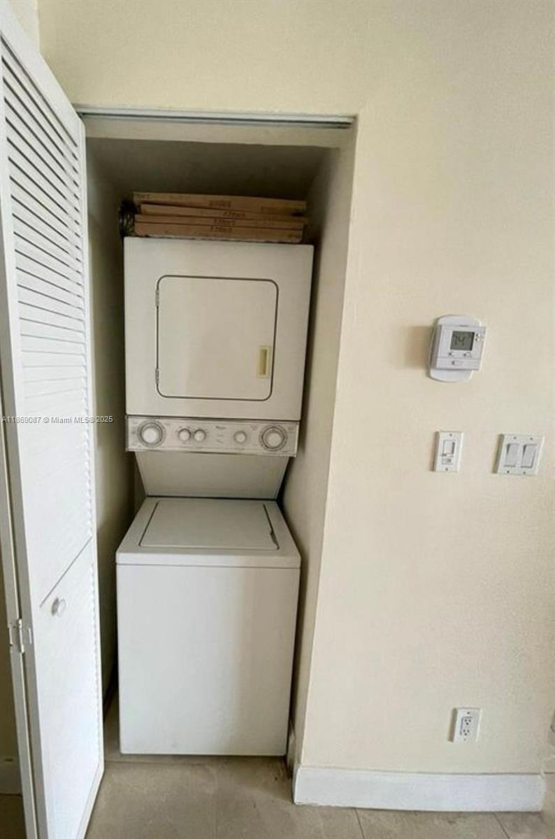 Building Photo - 770 Claughton Island Dr